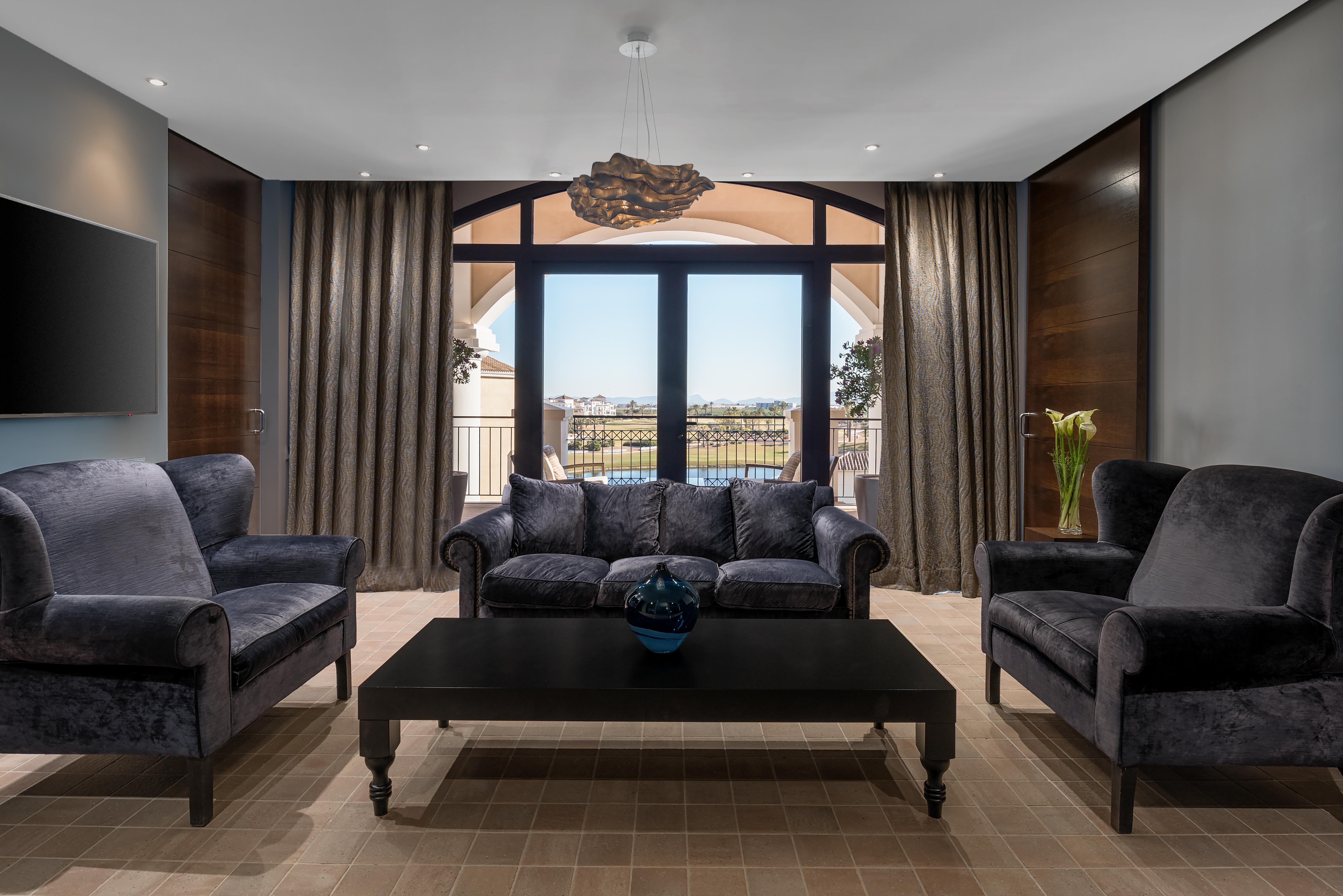 Doubletree By Hilton La Torre Golf Resort Roldán Kültér fotó The interior of the hotel